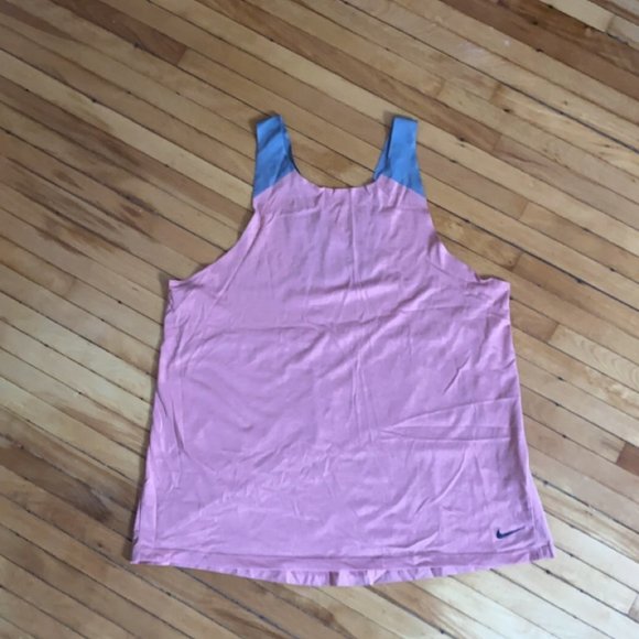 Dusty Rose Nike Dry Fit Top - size XL - Picture 1 of 6